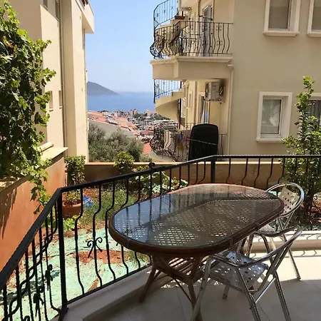 Nazlican Bahce Kat Lejlighed
